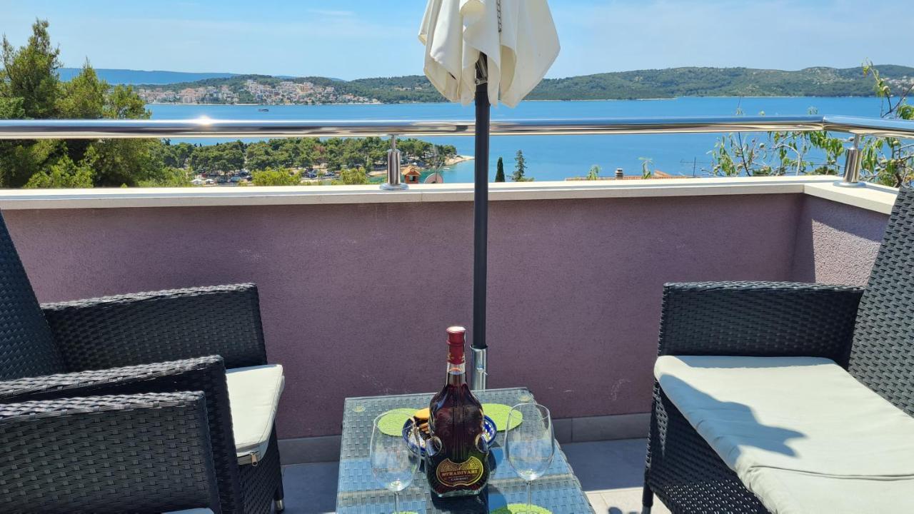 Apartmani Ferdi Trogir Exterior photo