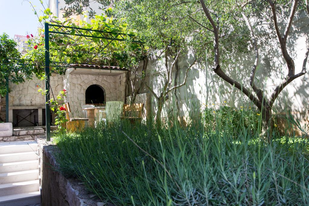 Apartmani Ferdi Trogir Exterior photo