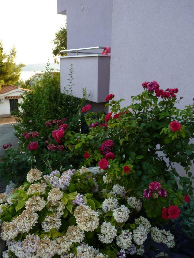 Apartmani Ferdi Trogir Exterior photo